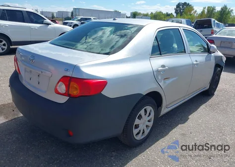 2010 Toyota Corolla Le z USA, uszkodzony, nr VIN JTDBU4EE1AJ067419